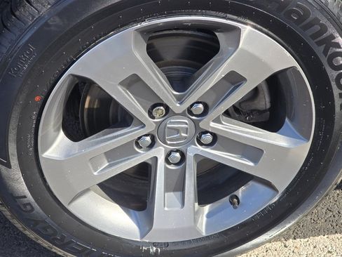 Used 2023 Honda Pilot EX-L image 10