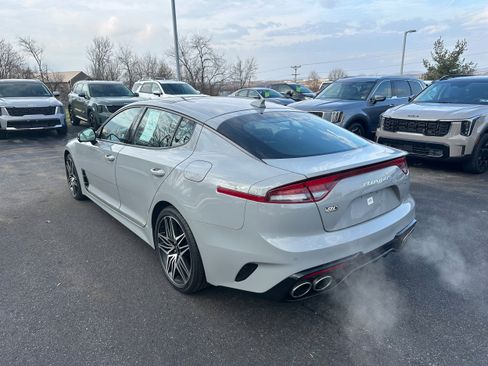 Used 2023 Kia Stinger GT2 image 7