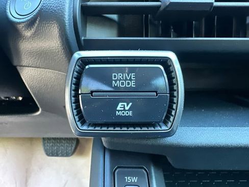 New 2026 Toyota RAV4 LE AWD/4WD image 32