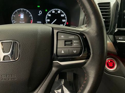 Used 2025 Honda Odyssey Sport-L image 13