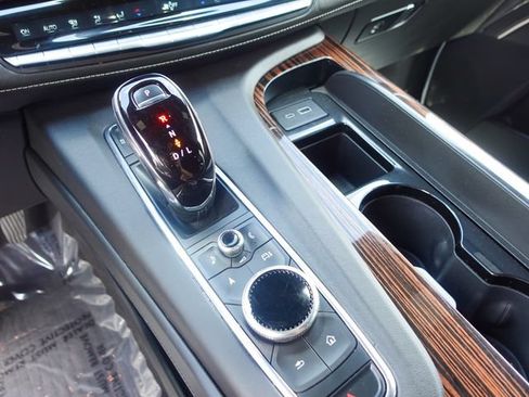 Used 2024 Cadillac Escalade Premium Luxury w/ LPO, Floor Liner Package AWD/4WD image 19