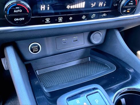 Certified 2023 Nissan Rogue SV image 30