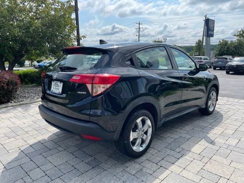 Used 2018 Honda HR-V LX image 6