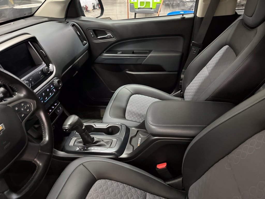 Used 2021 Chevrolet Colorado Z71 AWD/4WD image 14