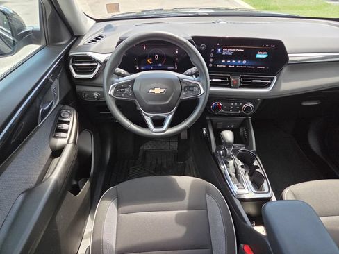 Used 2024 Chevrolet TrailBlazer LT w/ LT Cold Weather Package FWD image 21