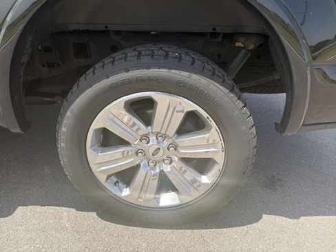 Used 2019 Ford F150 Lariat w/ Equipment Group 502A Luxury AWD/4WD image 21
