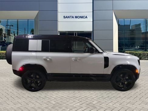 New 2026 Land Rover Defender 110 X-Dynamic SE image 6