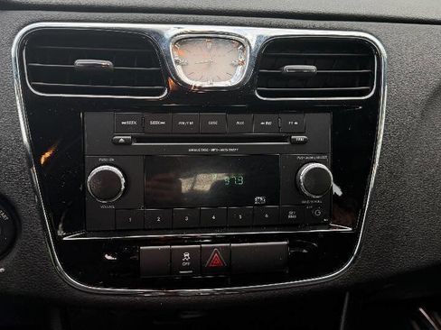 Used 2014 Chrysler 200 LX image 14