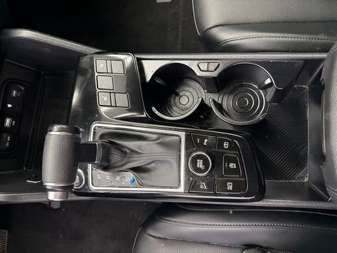 Used 2025 Kia Sportage EX image 28