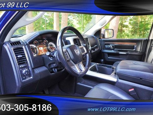 Used 2019 RAM 1500 Laramie w/ Convenience Group AWD/4WD image 12
