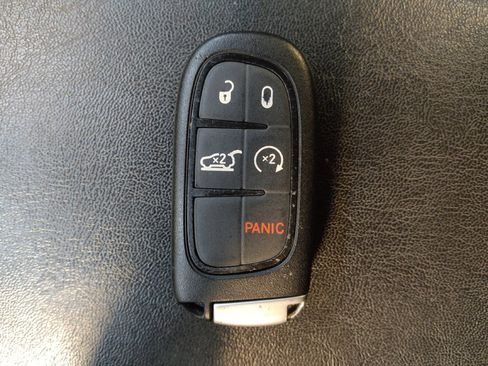 Used 2021 Jeep Cherokee Limited AWD/4WD image 32