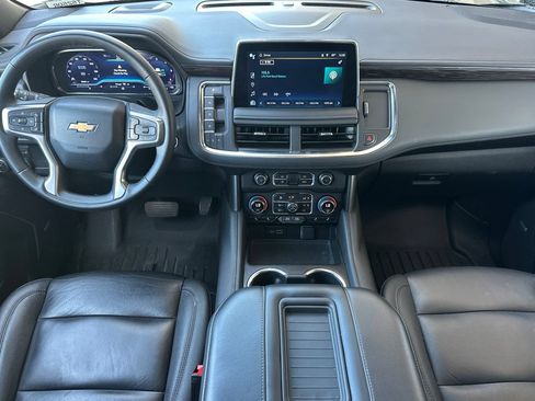 Used 2024 Chevrolet Suburban LT w/ LT Signature Plus Package RWD image 16
