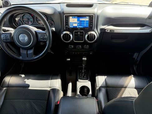 Used 2012 Jeep Wrangler Rubicon AWD/4WD image 18