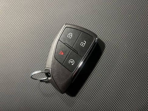 New 2026 Chevrolet Equinox EV LT image 33