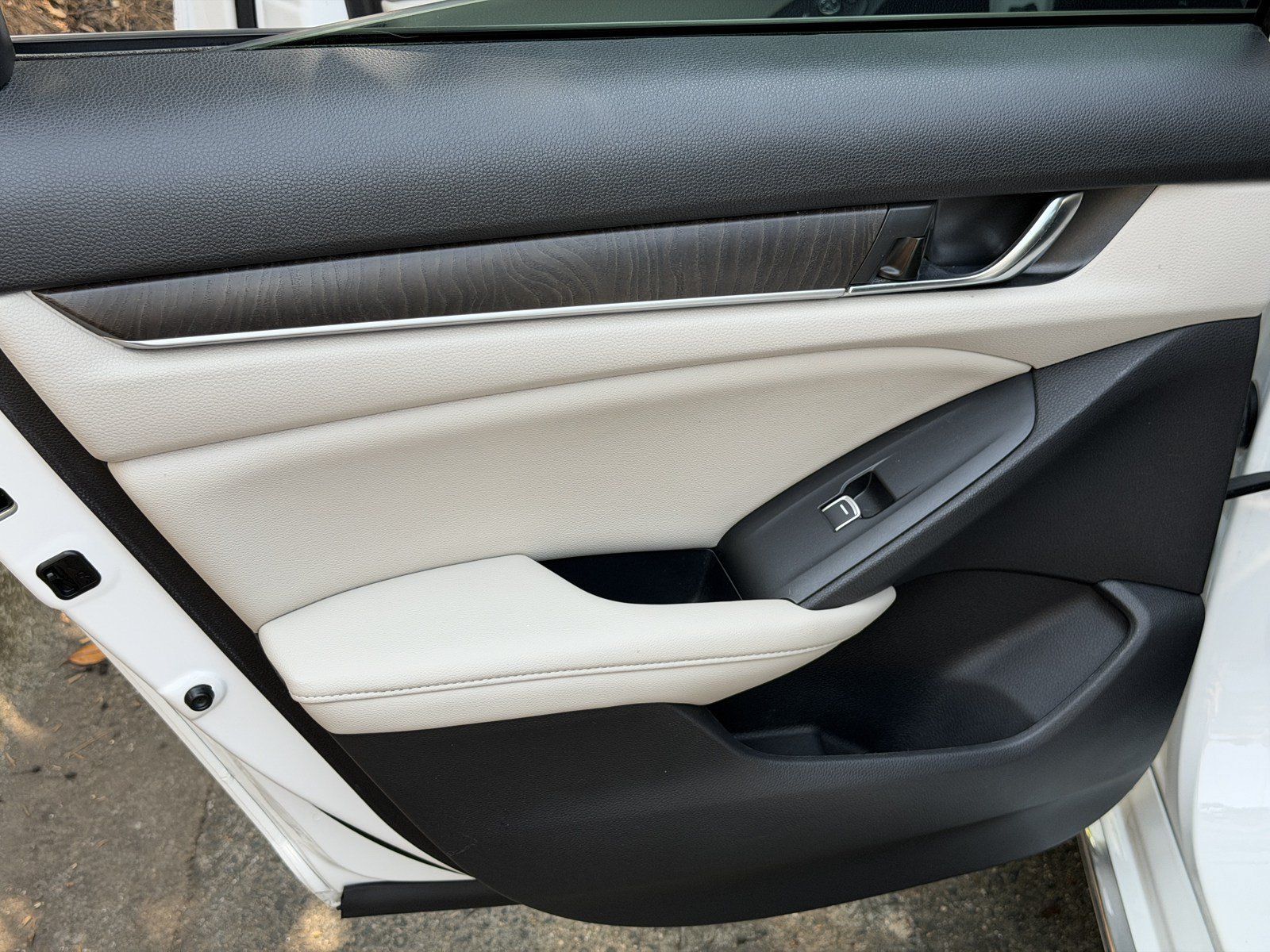 Used 2021 Honda Accord EX-L image 29