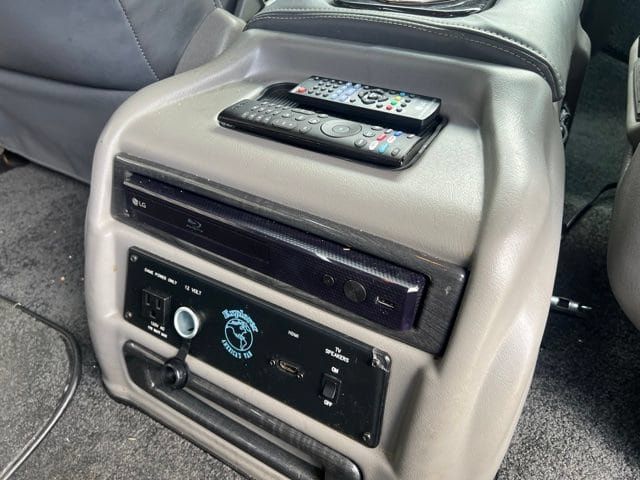 Used 2022 GMC Savana 2500 w/ Enhanced Convenience Package RWD image 12