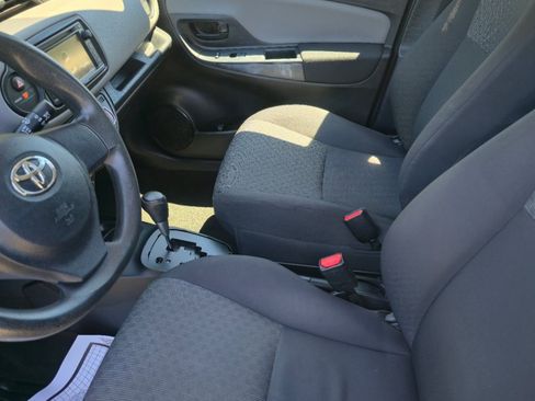 Used 2015 Toyota Yaris L FWD image 8