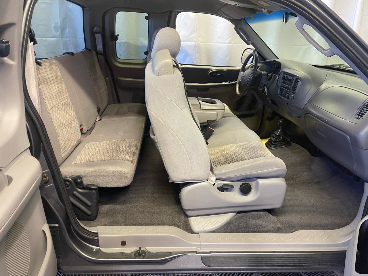 Used 2004 Ford F150 XLT AWD/4WD image 16