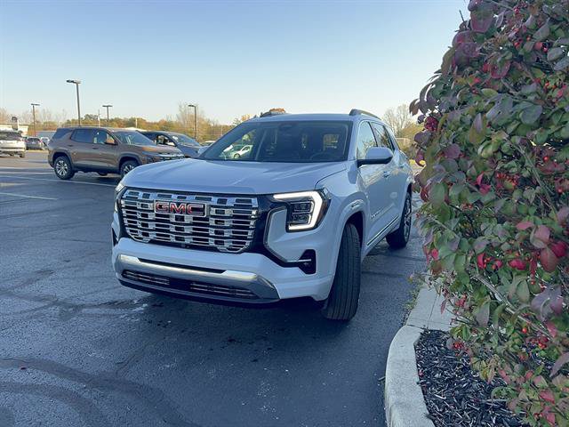 New 2027 GMC Terrain Denali w/ LPO, Floor Liner Package AWD/4WD image 3