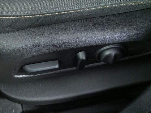 Used 2018 Chevrolet Equinox LT image 22