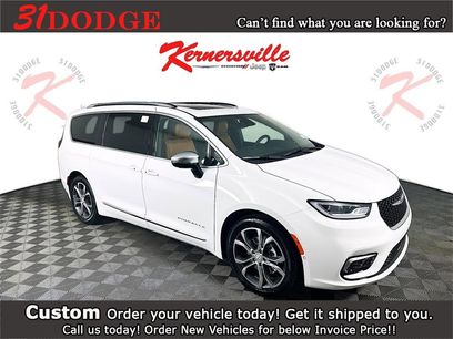 New 2026 Chrysler Pacifica Pinnacle