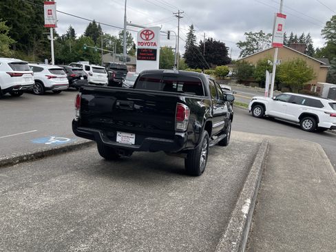 Certified 2022 Toyota Tacoma Limited AWD/4WD image 7