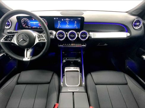 Used 2026 Mercedes-Benz GLB 250 image 18