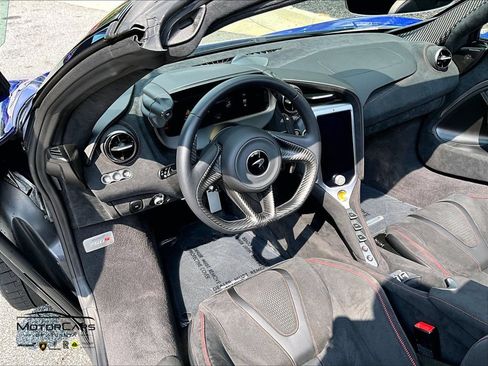 Used 2026 McLaren 750S Spider RWD image 12