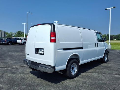 New 2025 Chevrolet Express 2500 w/ Driver Convenience Package image 4