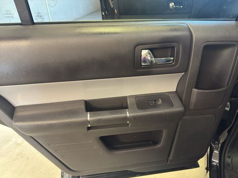 Used 2014 Ford Flex Limited w/ Equipment Group 301A FWD image 29