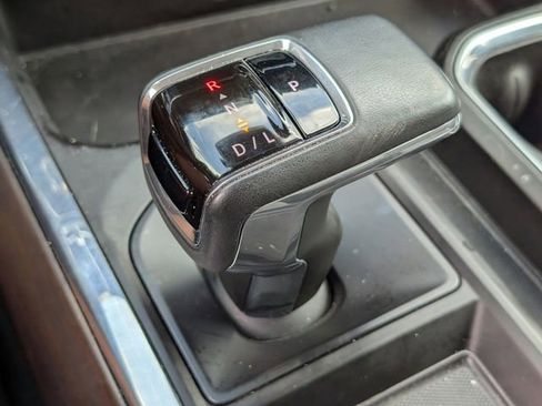 Used 2024 GMC Sierra 1500 SLT AWD/4WD image 19