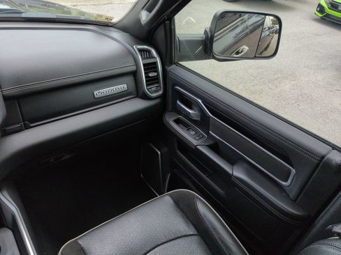 Used 2022 RAM 2500 Laramie w/ Night Edition AWD/4WD image 16