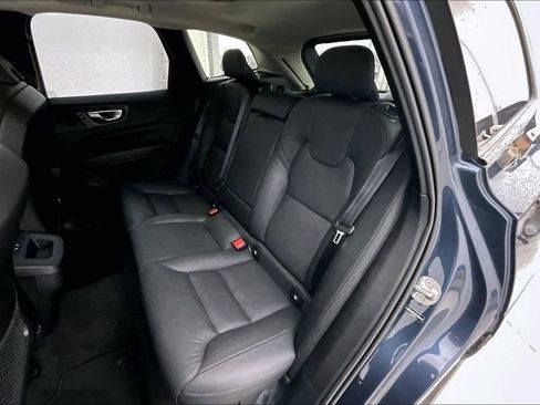 Certified 2025 Volvo XC60 B5 Plus image 34