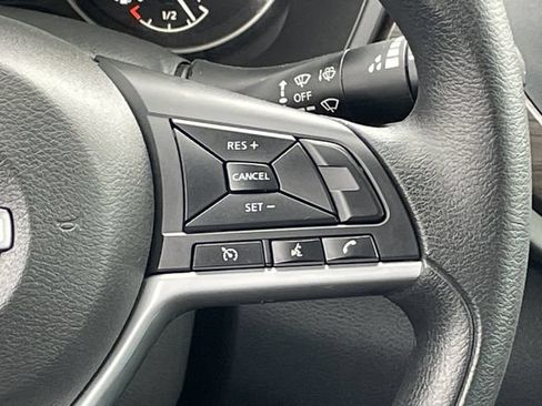 Used 2025 Nissan Altima 2.5 SV FWD image 13