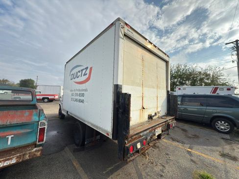 Used 2006 Chevrolet Express 3500 image 6