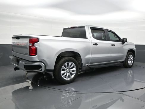 Used 2022 Chevrolet Silverado 1500 Custom image 5