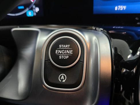 Certified 2025 Mercedes-Benz GLB 250 4MATIC image 35