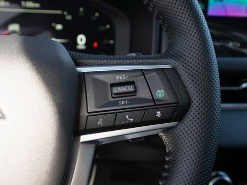 New 2026 Mitsubishi Outlander SEL image 22