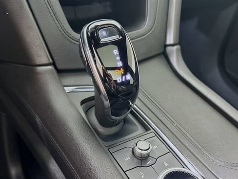 Used 2022 Cadillac XT6 Premium Luxury AWD/4WD image 23