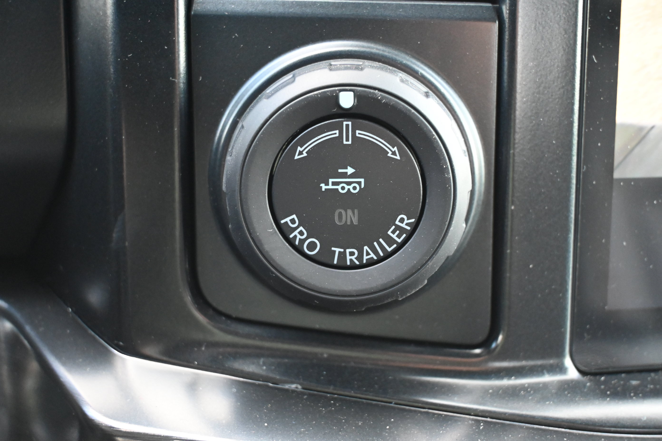 New 2026 Ford F250 Lariat w/ Tremor Off-Road Package AWD/4WD image 25