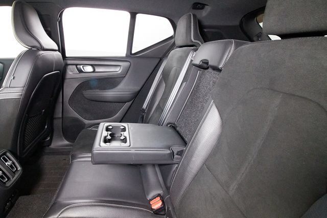 Used 2021 Volvo XC40 P8 Recharge w/ Advanced Package AWD/4WD image 22