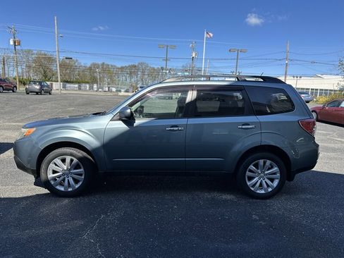 Used 2011 Subaru Forester 2.5X Premium image 5