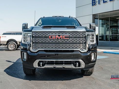 Used 2021 GMC Sierra 2500 Denali w/ Denali Black Diamond Edition AWD/4WD image 3