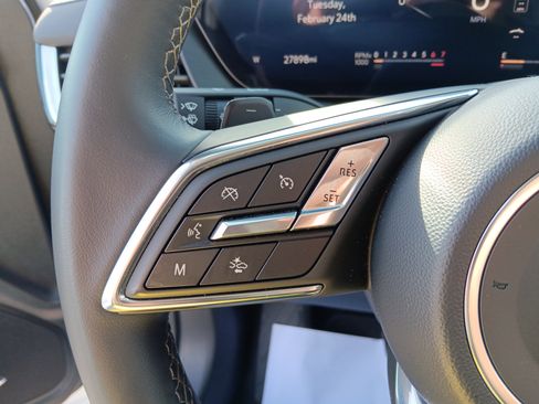 Used 2025 Buick Envision Preferred image 16