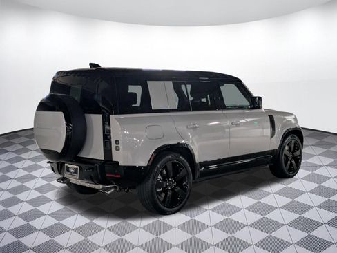 New 2026 Land Rover Defender 110 X-Dynamic SE AWD/4WD image 9