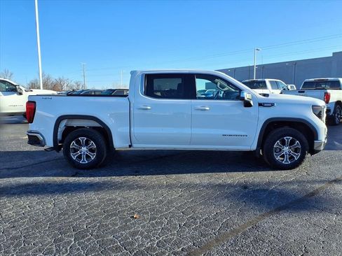 Used 2023 GMC Sierra 1500 SLE image 2