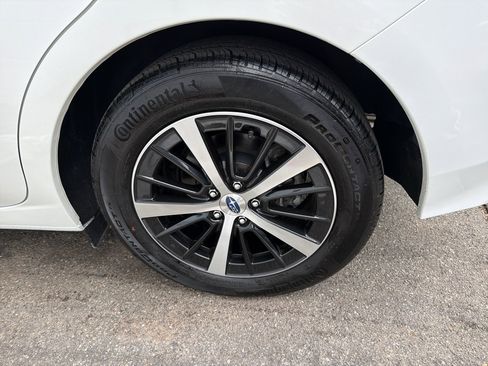 Used 2023 Subaru Impreza 2.0i Premium image 12