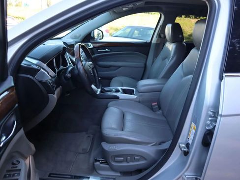 Used 2011 Cadillac SRX Luxury image 8