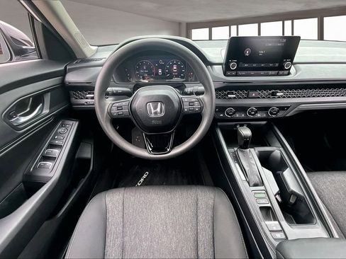 Certified 2025 Honda Accord SE image 8