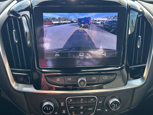 Used 2022 Chevrolet Traverse LT w/ LPO, Floor Liner Package image 31